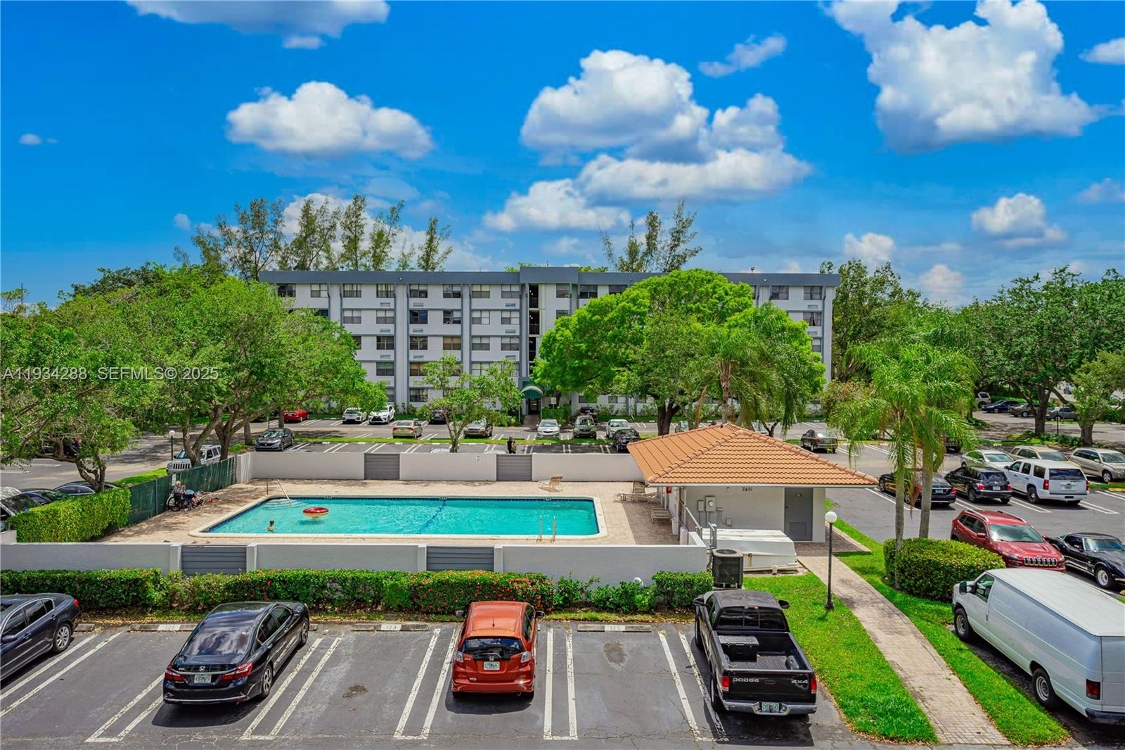 CORAL SPRINGS TOWER CLUB - Residential