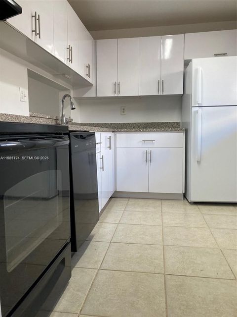 8420 SW 133rd Ave Rd 422 Miami FL 33183