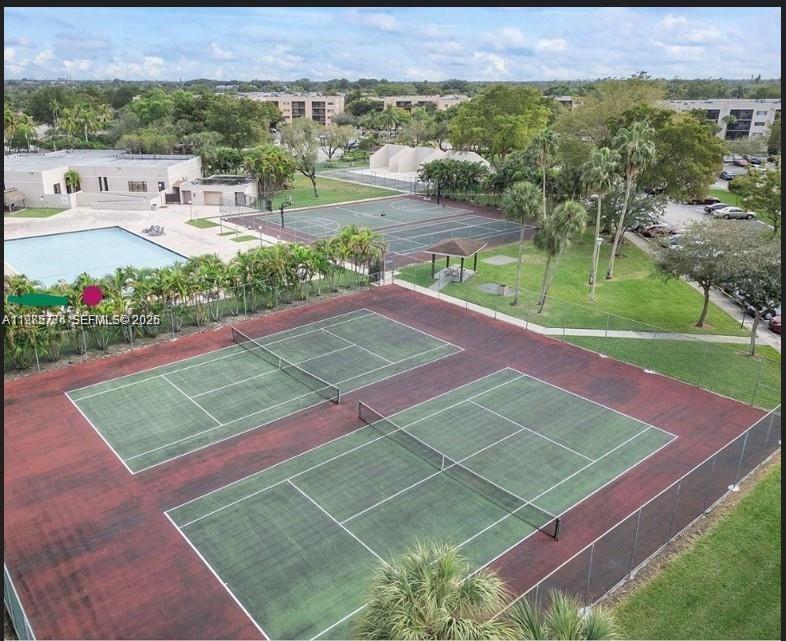 HORIZONS WEST CONDO #2 - Residential