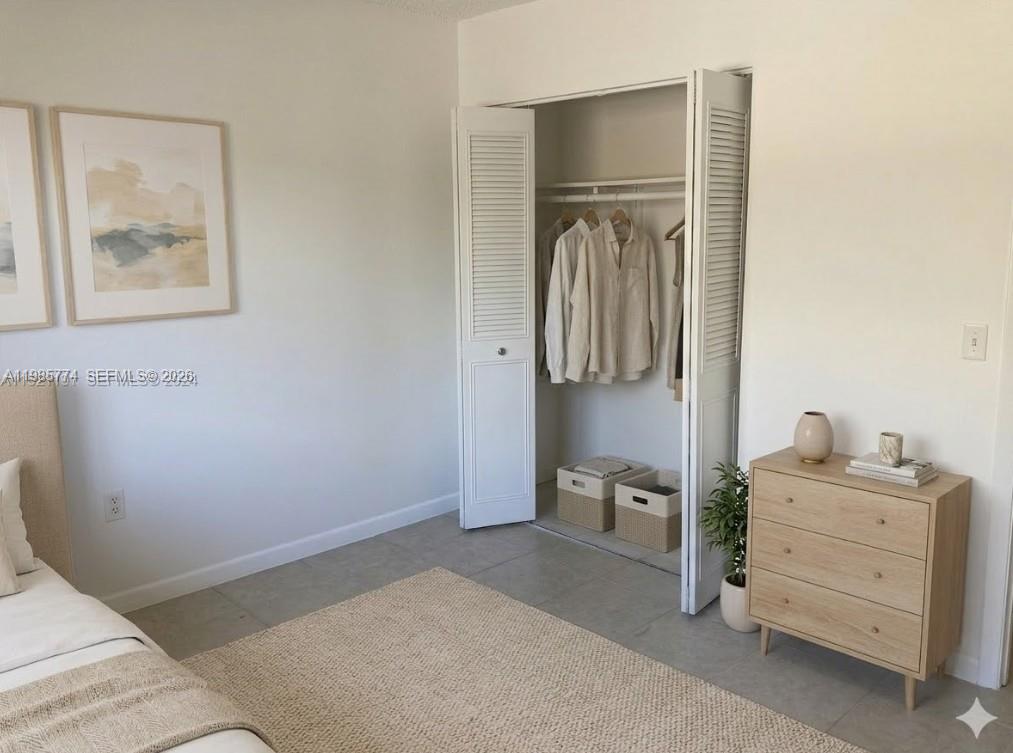 HORIZONS WEST CONDO #2 - Residential