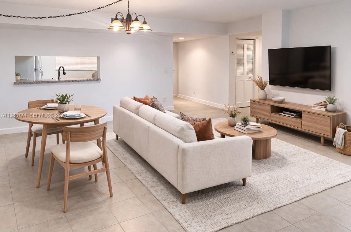 HORIZONS WEST CONDO #2 - Residential