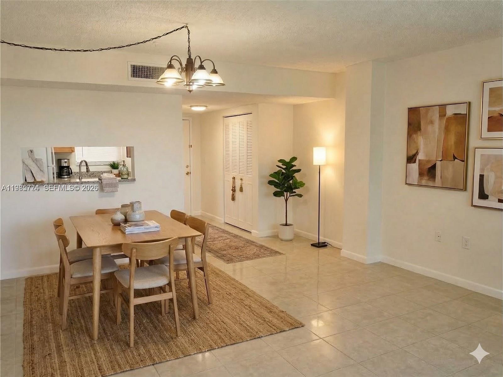 HORIZONS WEST CONDO #2 - Residential