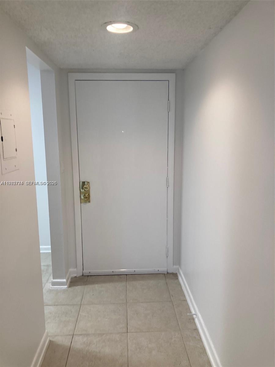 HORIZONS WEST CONDO #2 - Residential