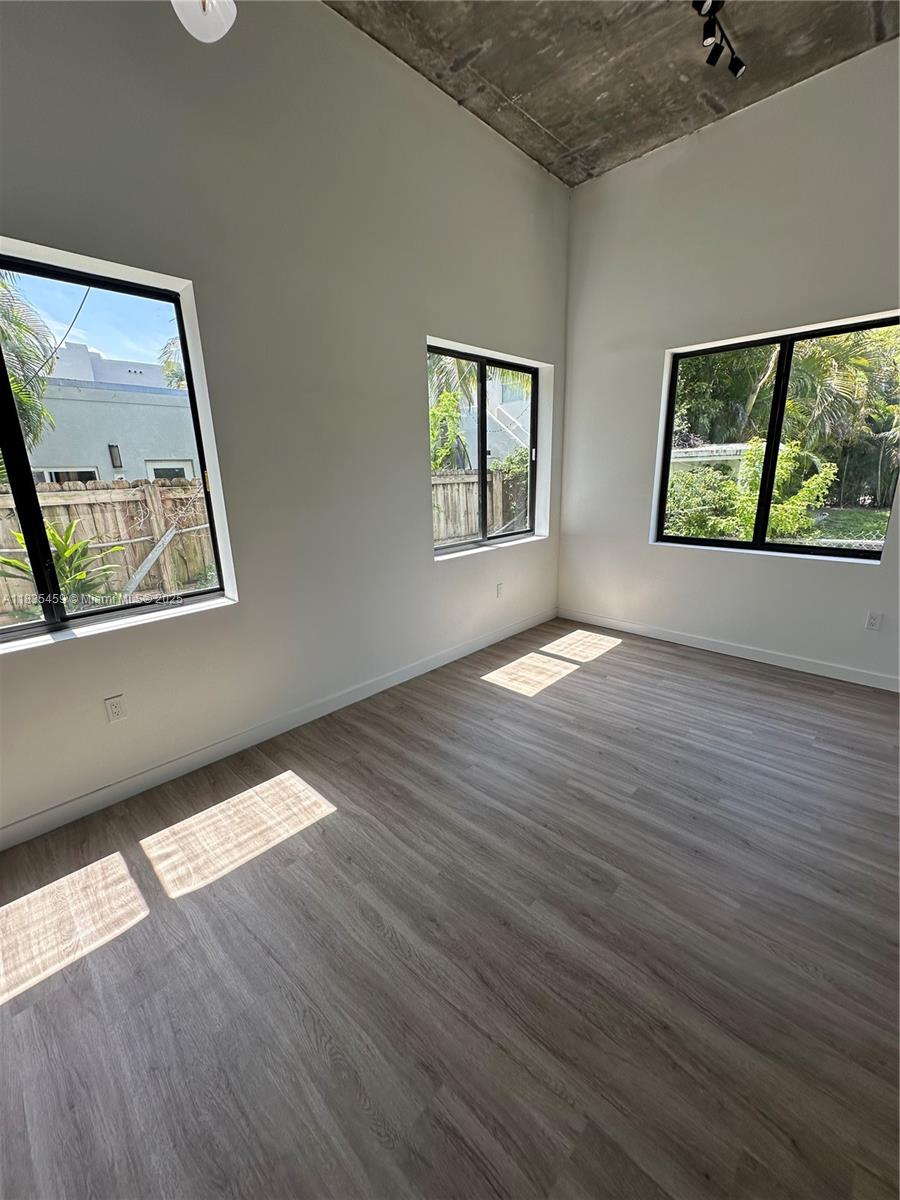 3422 NW 5th Ave 104