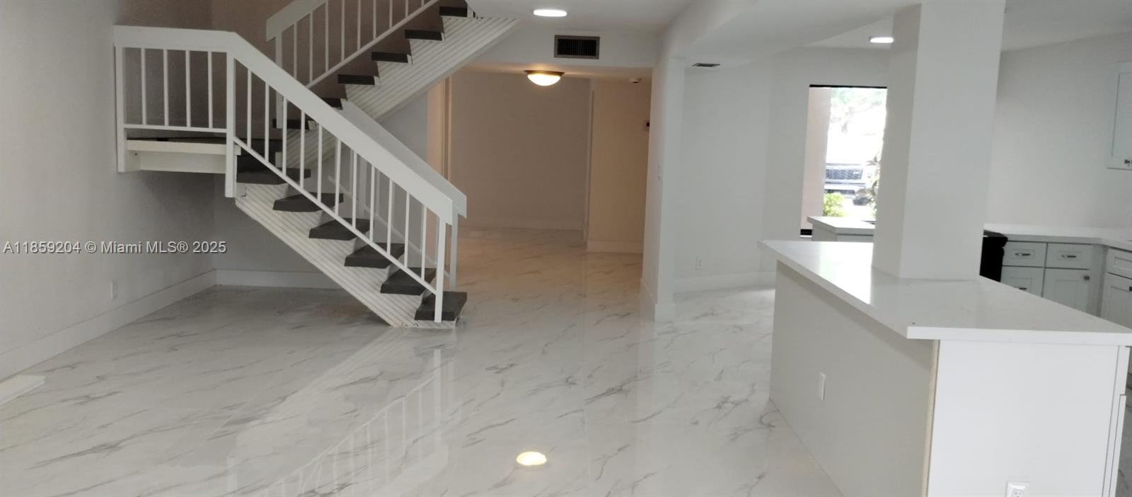 TRELLISES 3 CONDO - Residential Lease