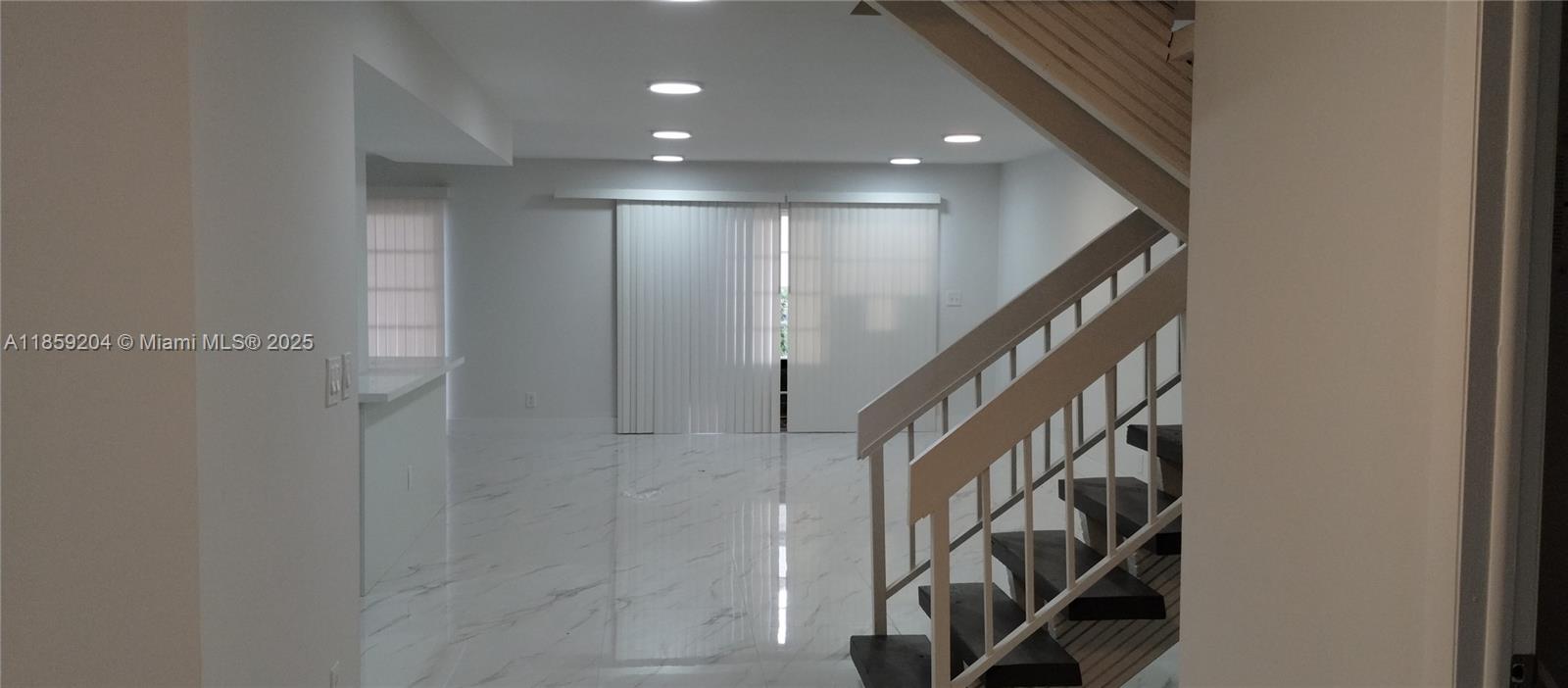 TRELLISES 3 CONDO - Residential Lease