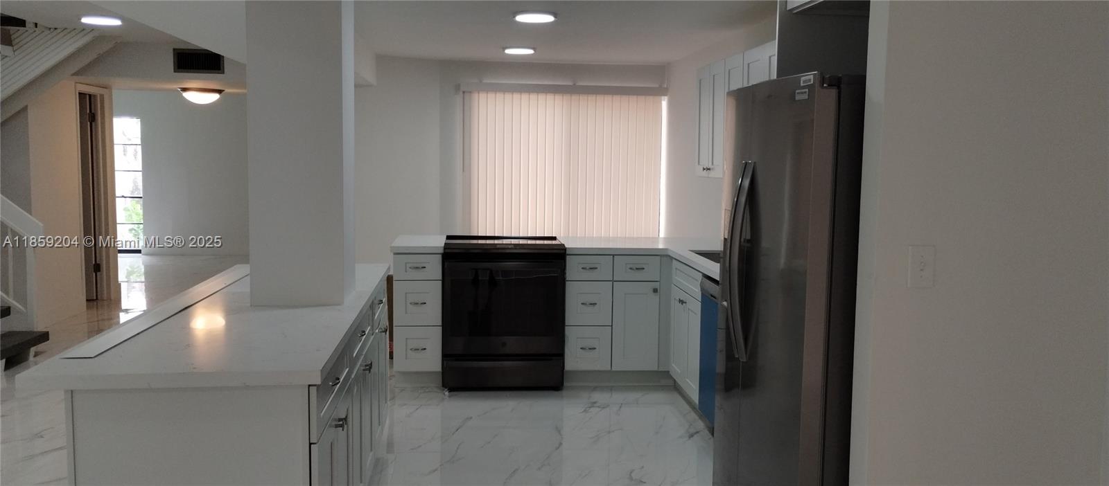 TRELLISES 3 CONDO - Residential Lease