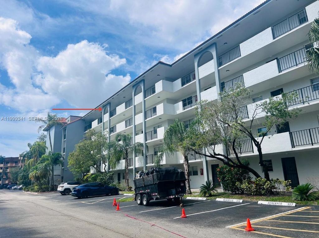 Photo of 4025 N Nob Hill Rd #508, Sunrise, FL 33351 (MLS # A11999341)