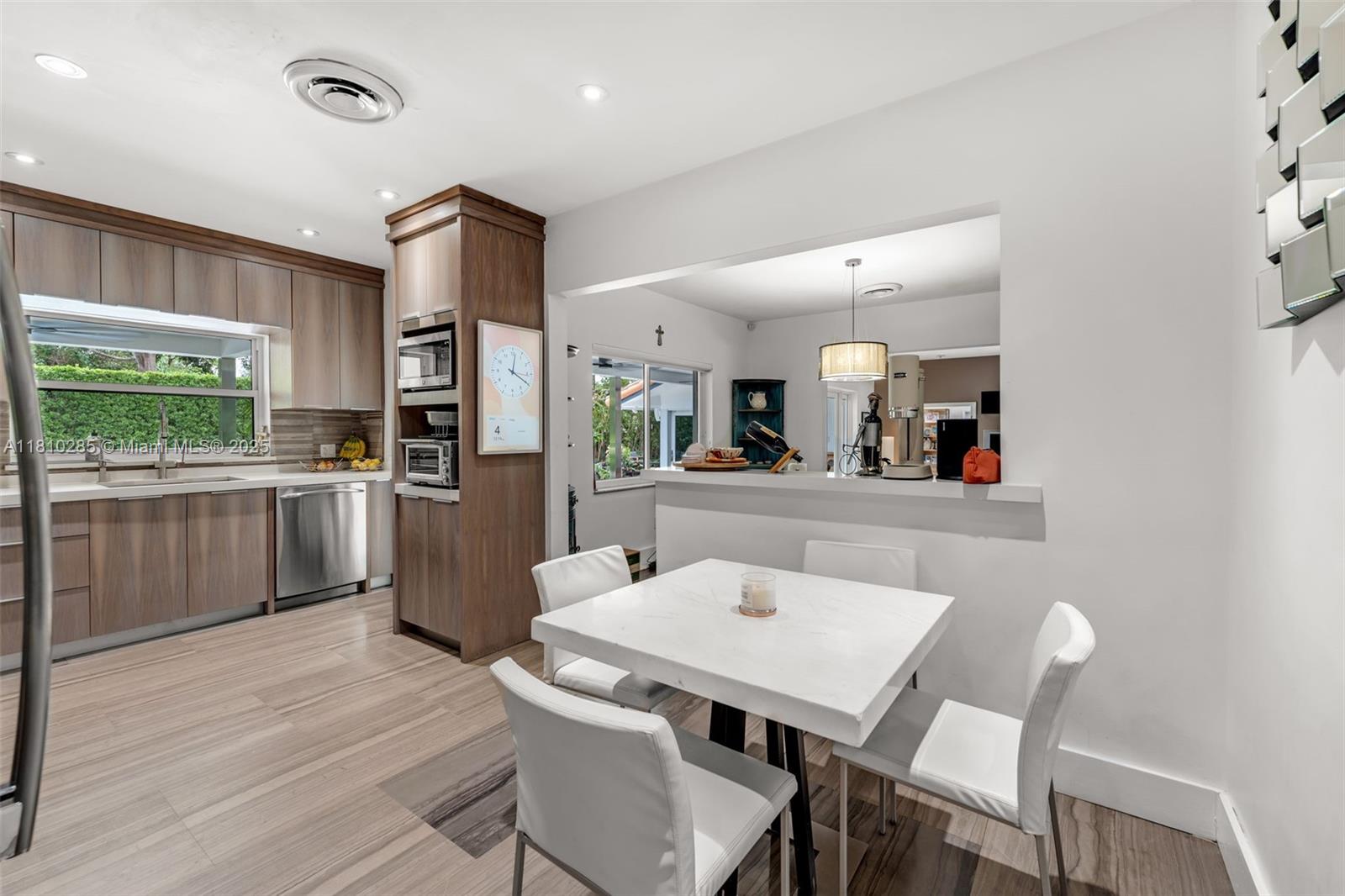 BAY HEIGHTS - Residential