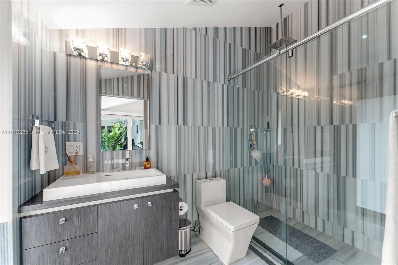 BAY HEIGHTS - Residential