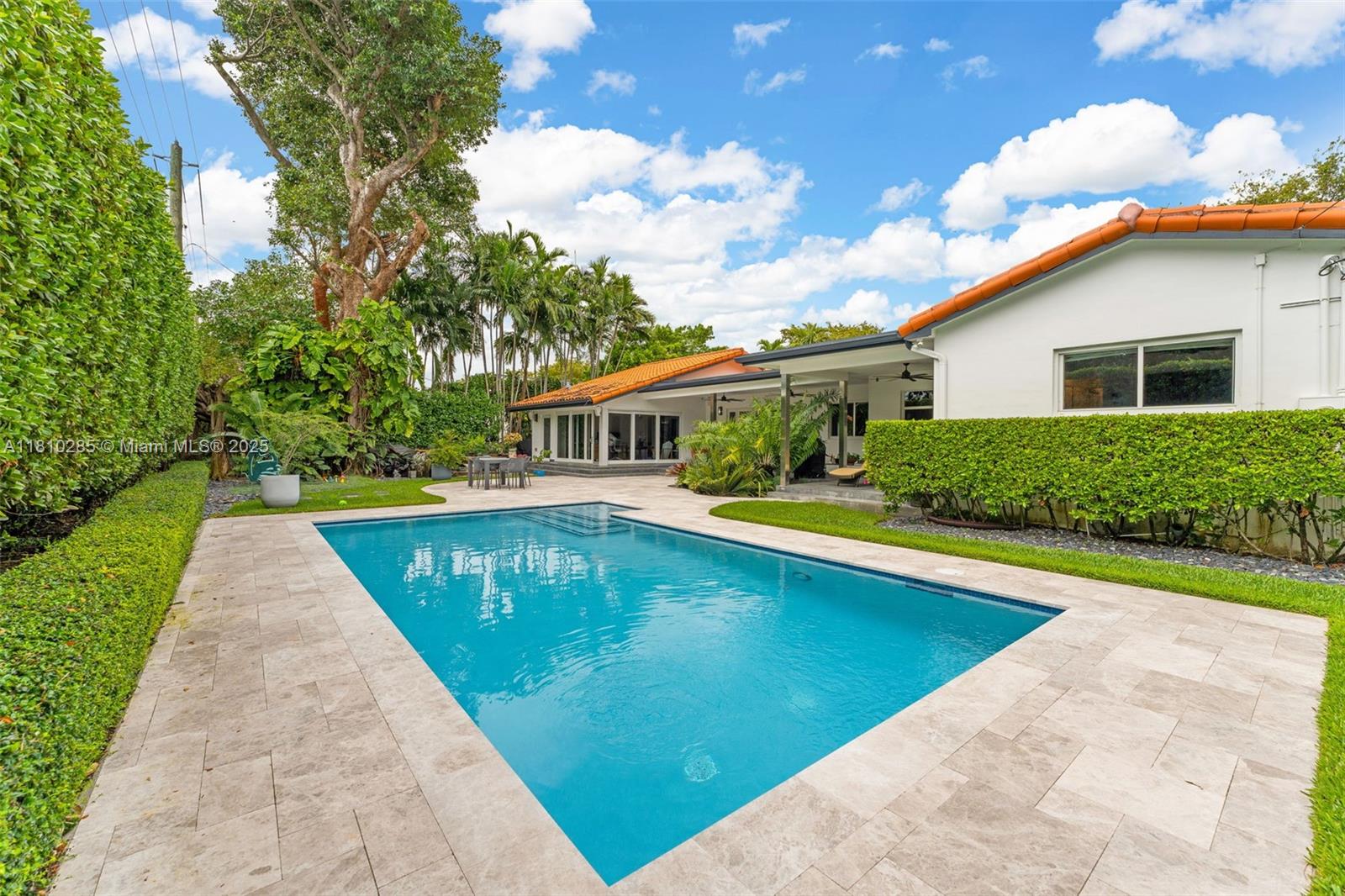 BAY HEIGHTS - Residential
