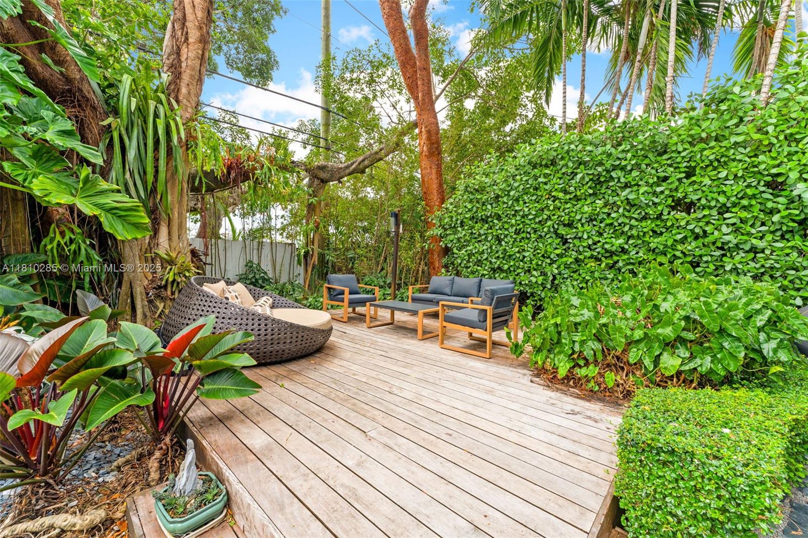 BAY HEIGHTS - Residential