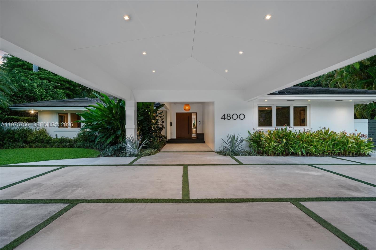 BAY POINT - Residential Lease