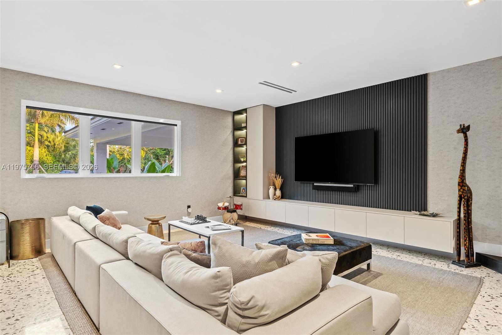BAY POINT - Residential Lease