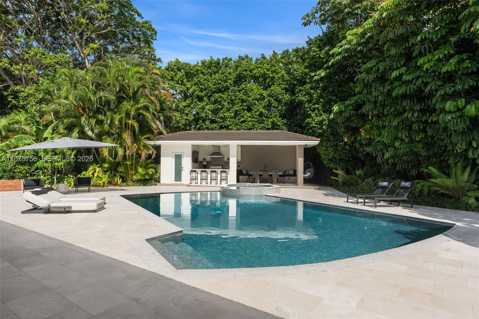BAY POINT - Residential Lease