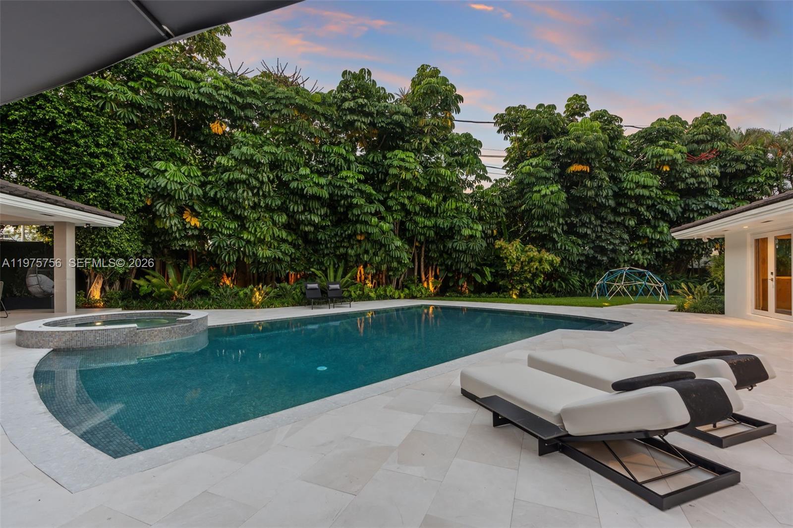BAY POINT - Residential Lease