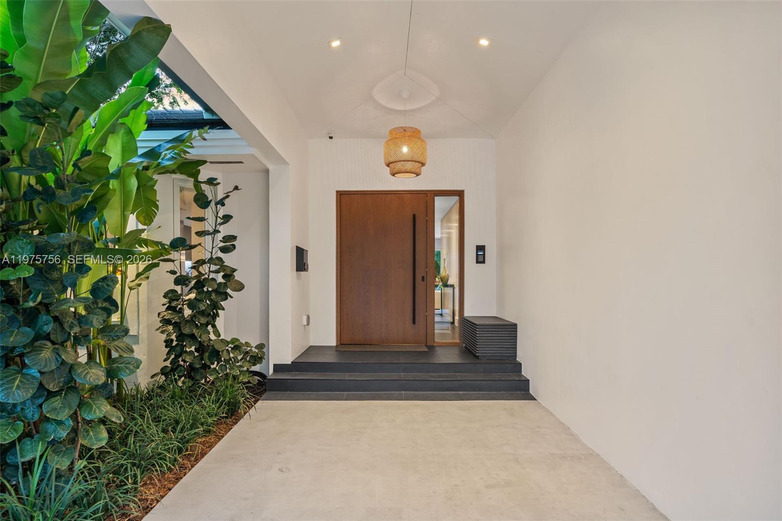 BAY POINT - Residential Lease