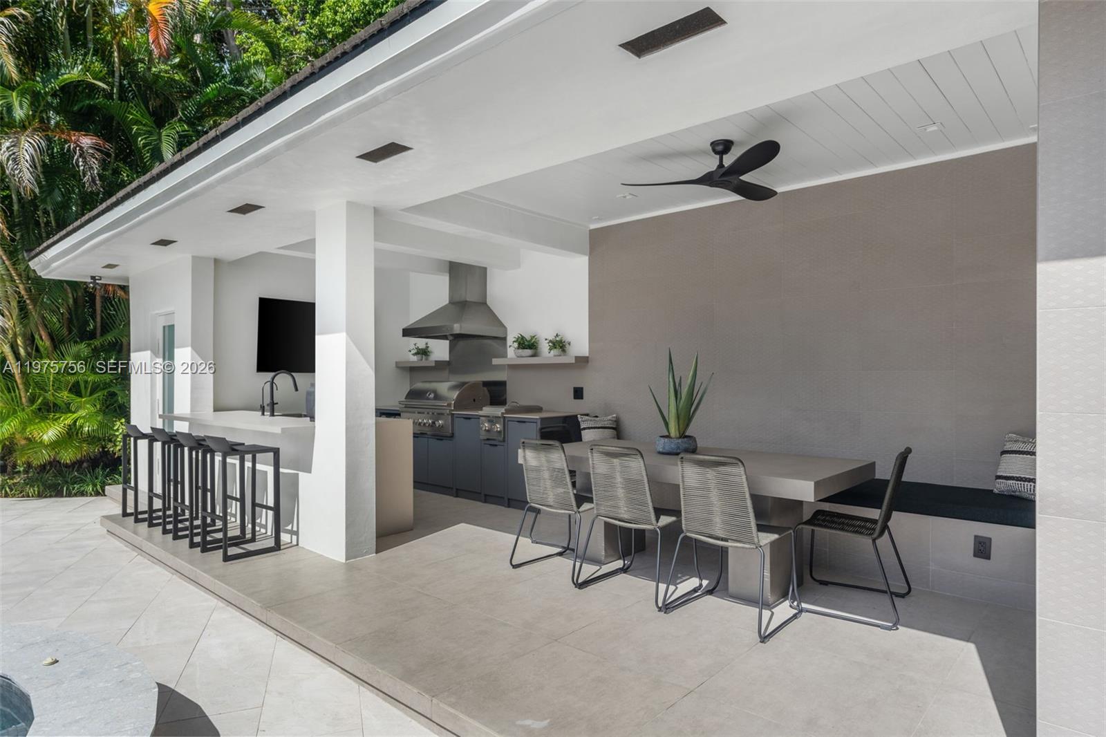 BAY POINT - Residential Lease