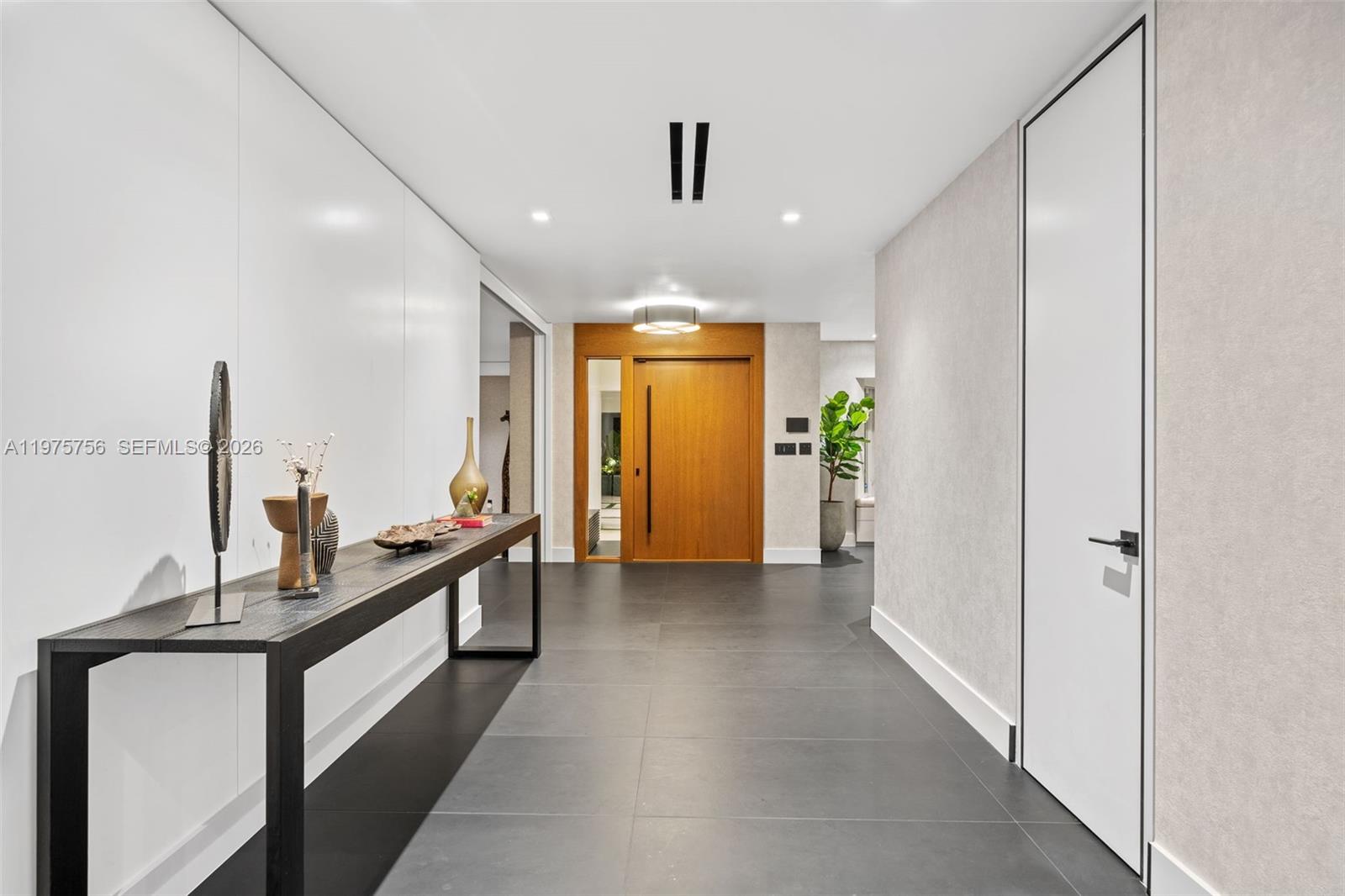 BAY POINT - Residential Lease