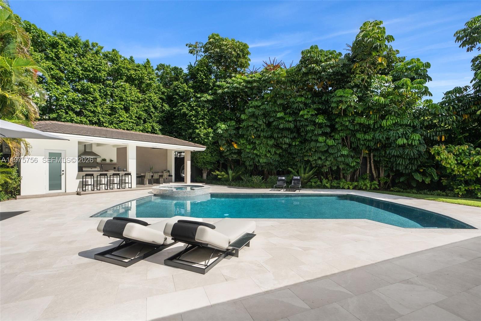 BAY POINT - Residential Lease
