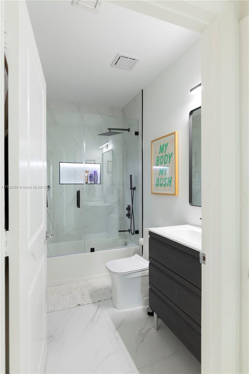 STAR LOFTS ON THE BAY CON - Residential