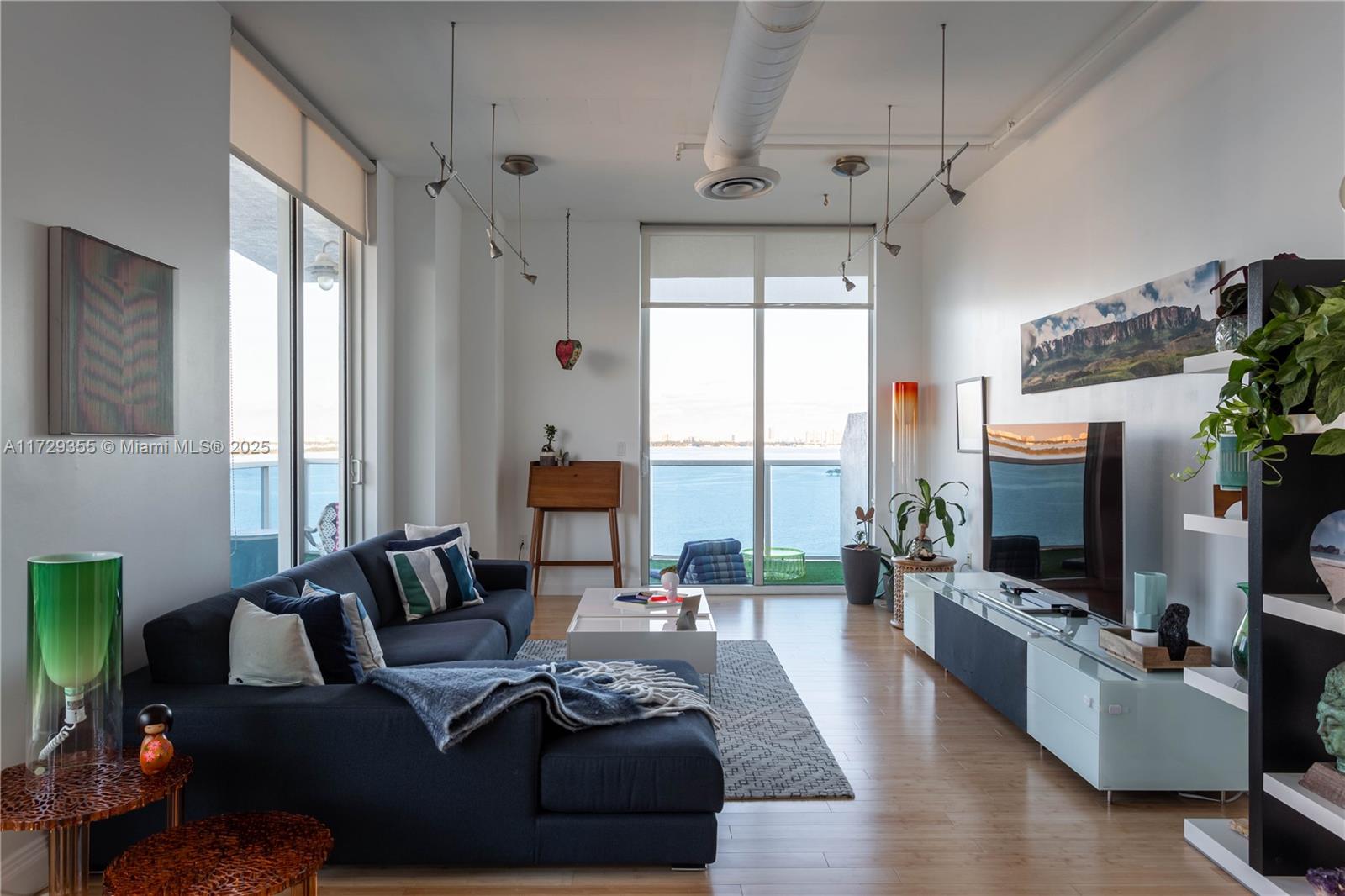 STAR LOFTS ON THE BAY CON - Residential