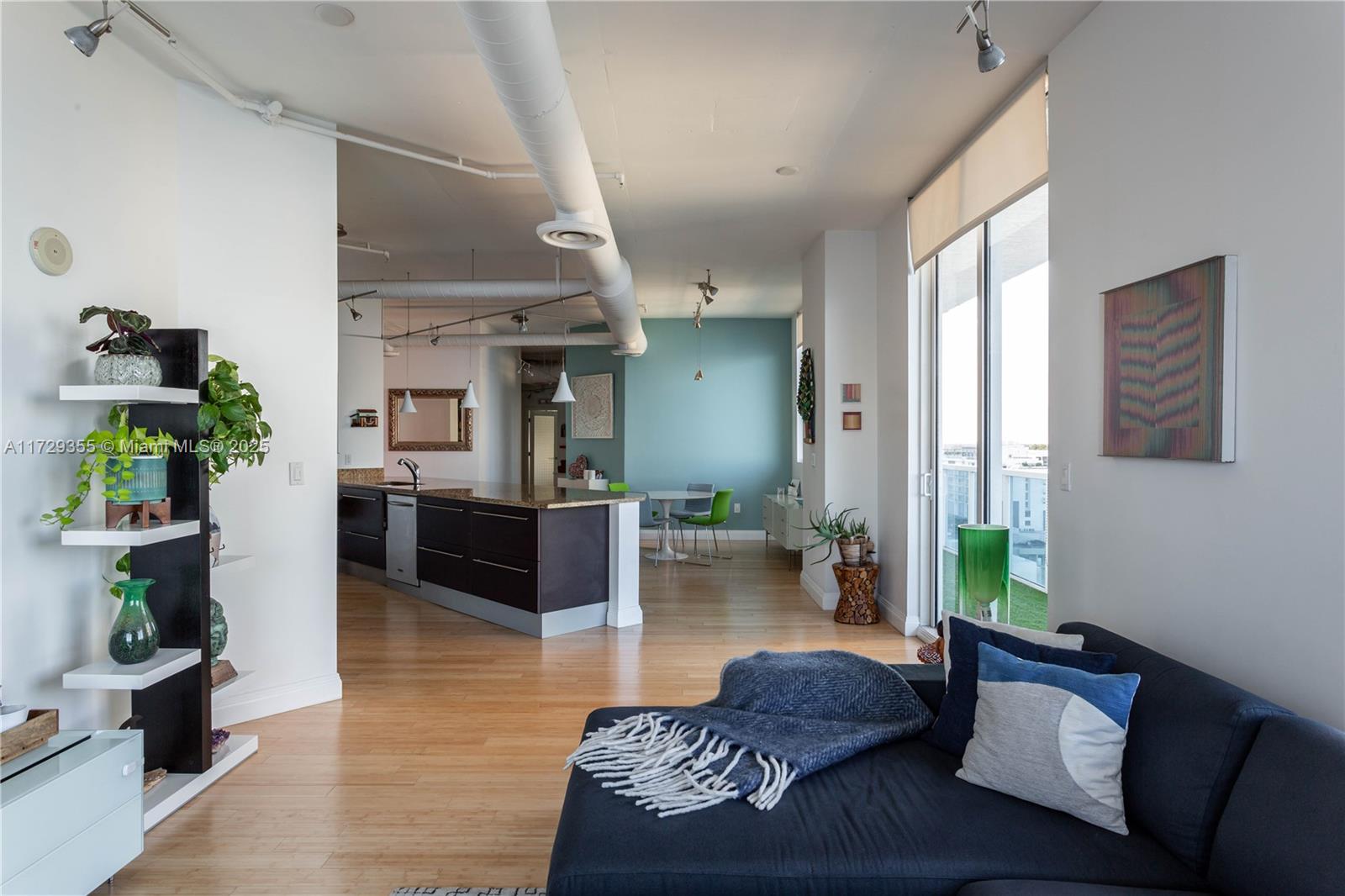 STAR LOFTS ON THE BAY CON - Residential