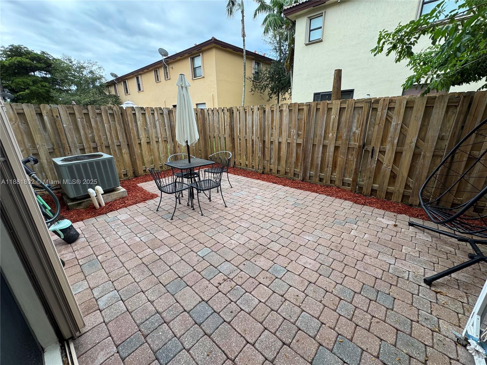 SILVER PALM EAST SEC THRE - Residential