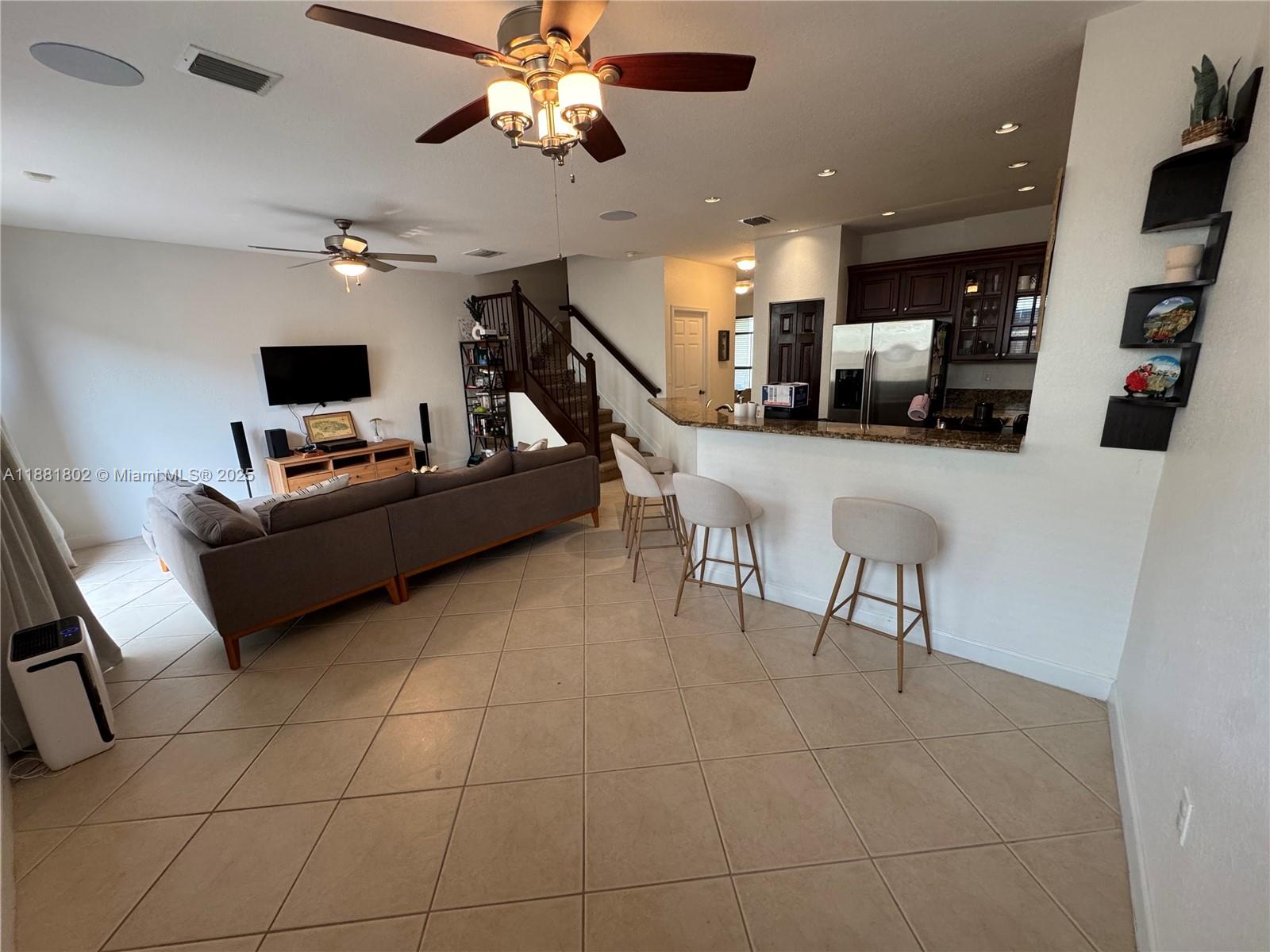 SILVER PALM EAST SEC THRE - Residential