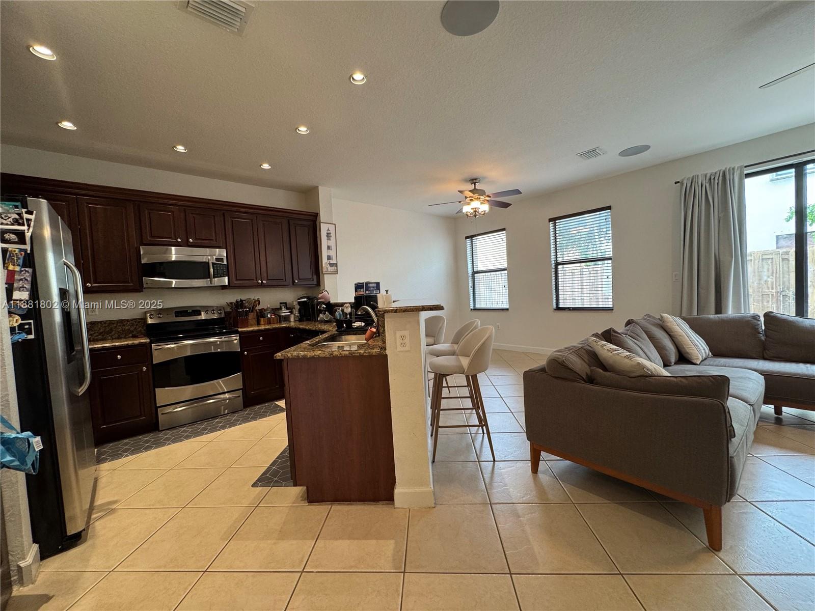 SILVER PALM EAST SEC THRE - Residential