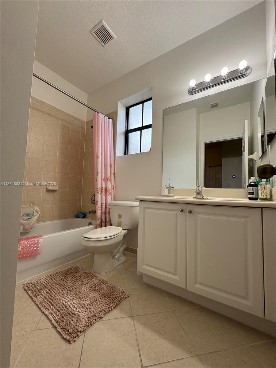 SILVER PALM EAST SEC THRE - Residential