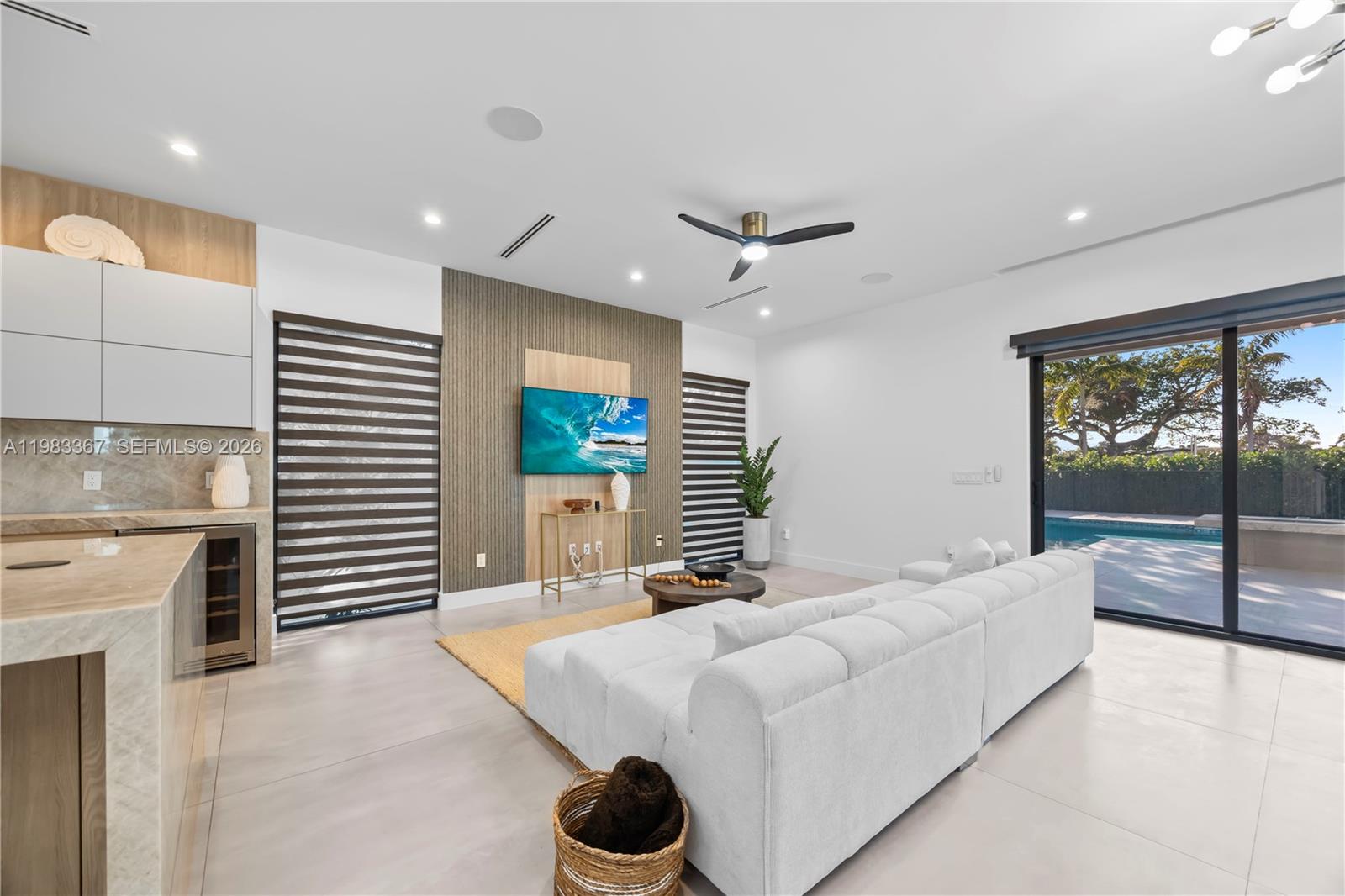 LAUDERDALE BEACH - Residential