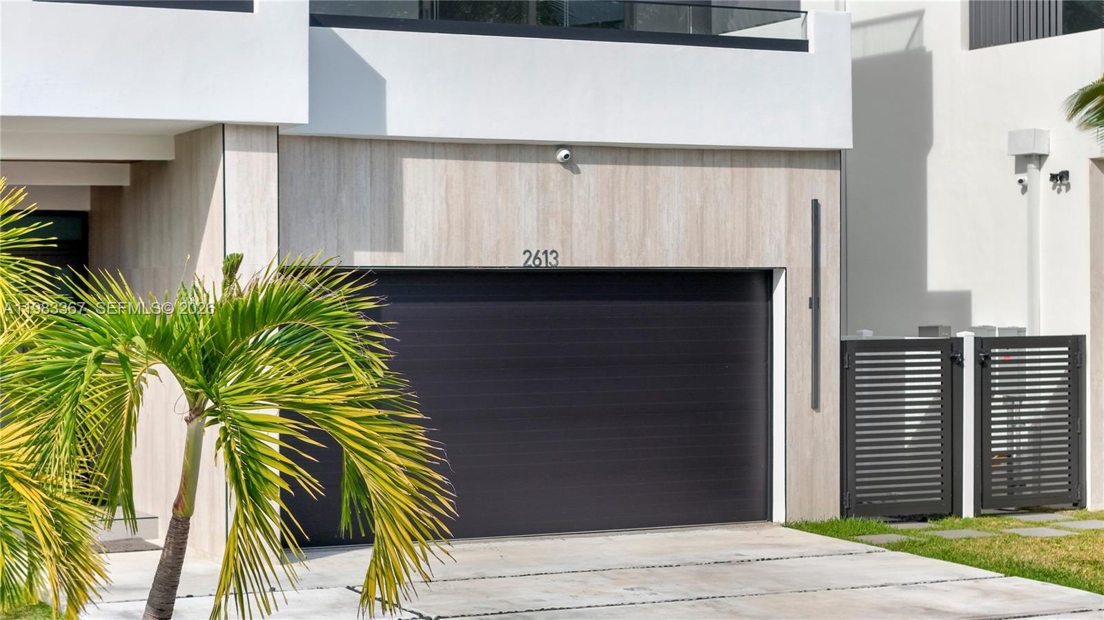 LAUDERDALE BEACH - Residential