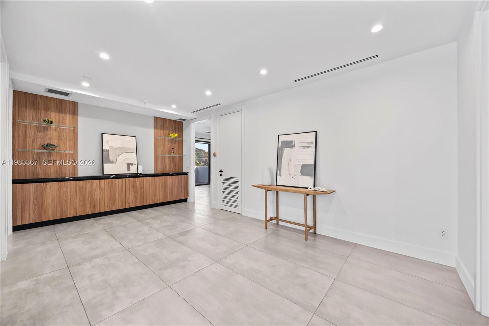 LAUDERDALE BEACH - Residential