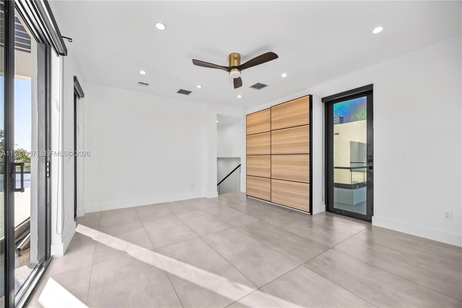 LAUDERDALE BEACH - Residential