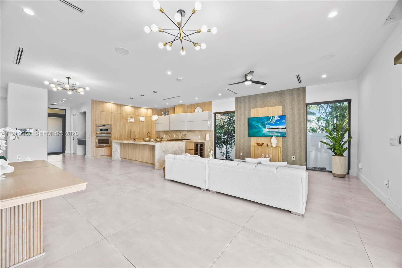 LAUDERDALE BEACH - Residential