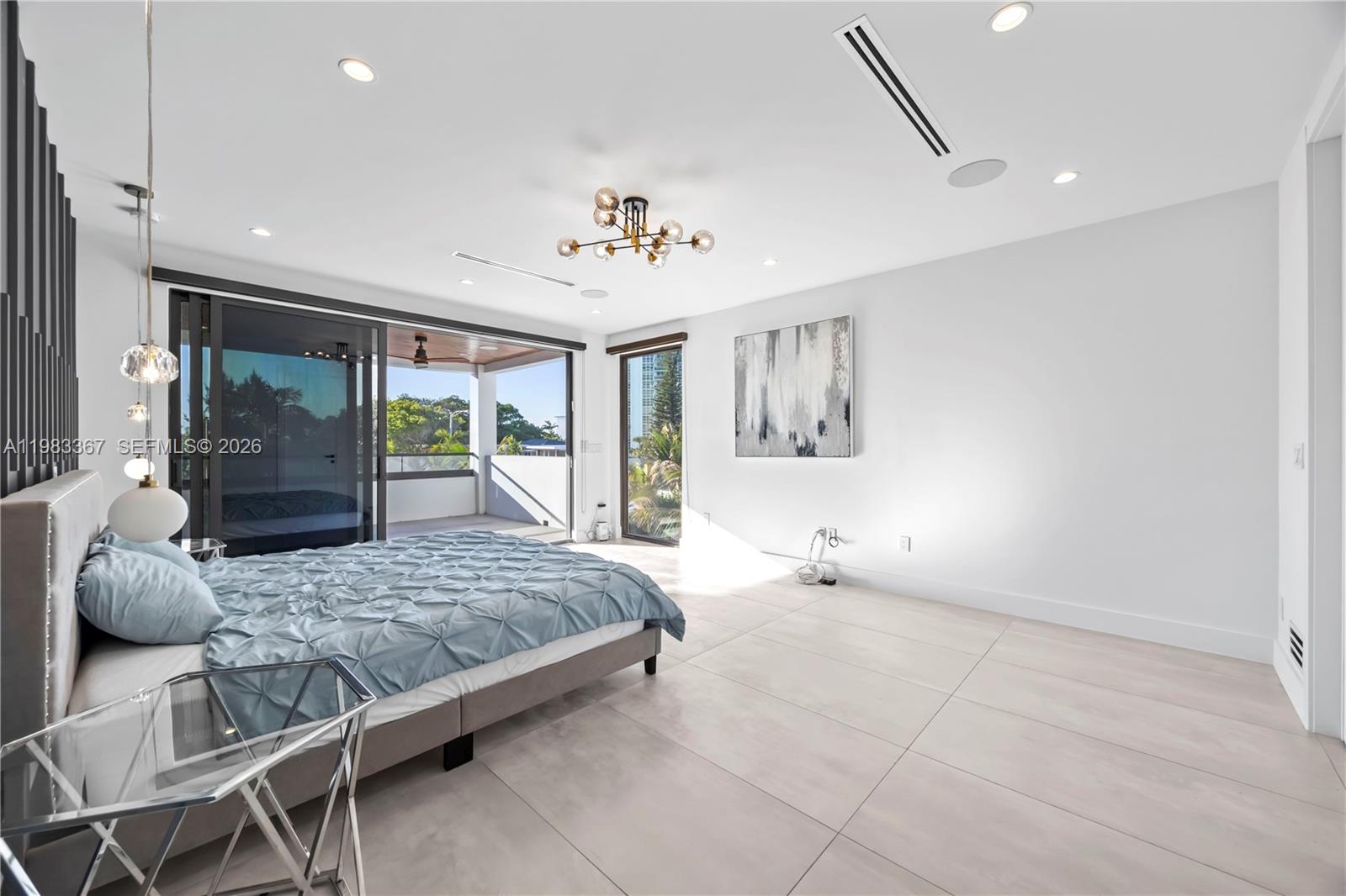 LAUDERDALE BEACH - Residential