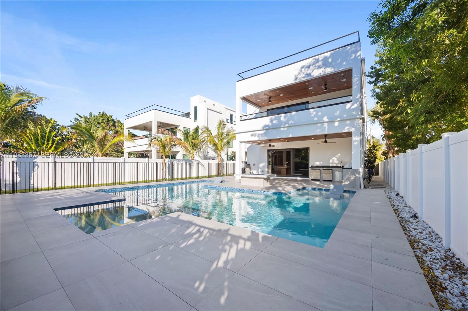 LAUDERDALE BEACH - Residential