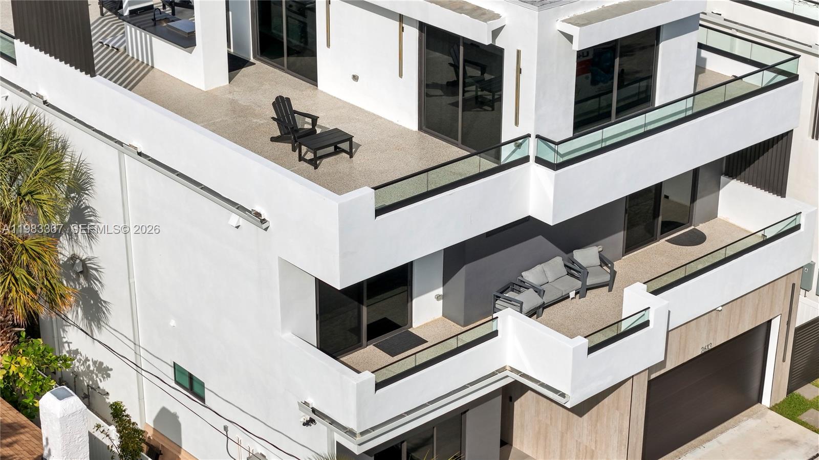 LAUDERDALE BEACH - Residential