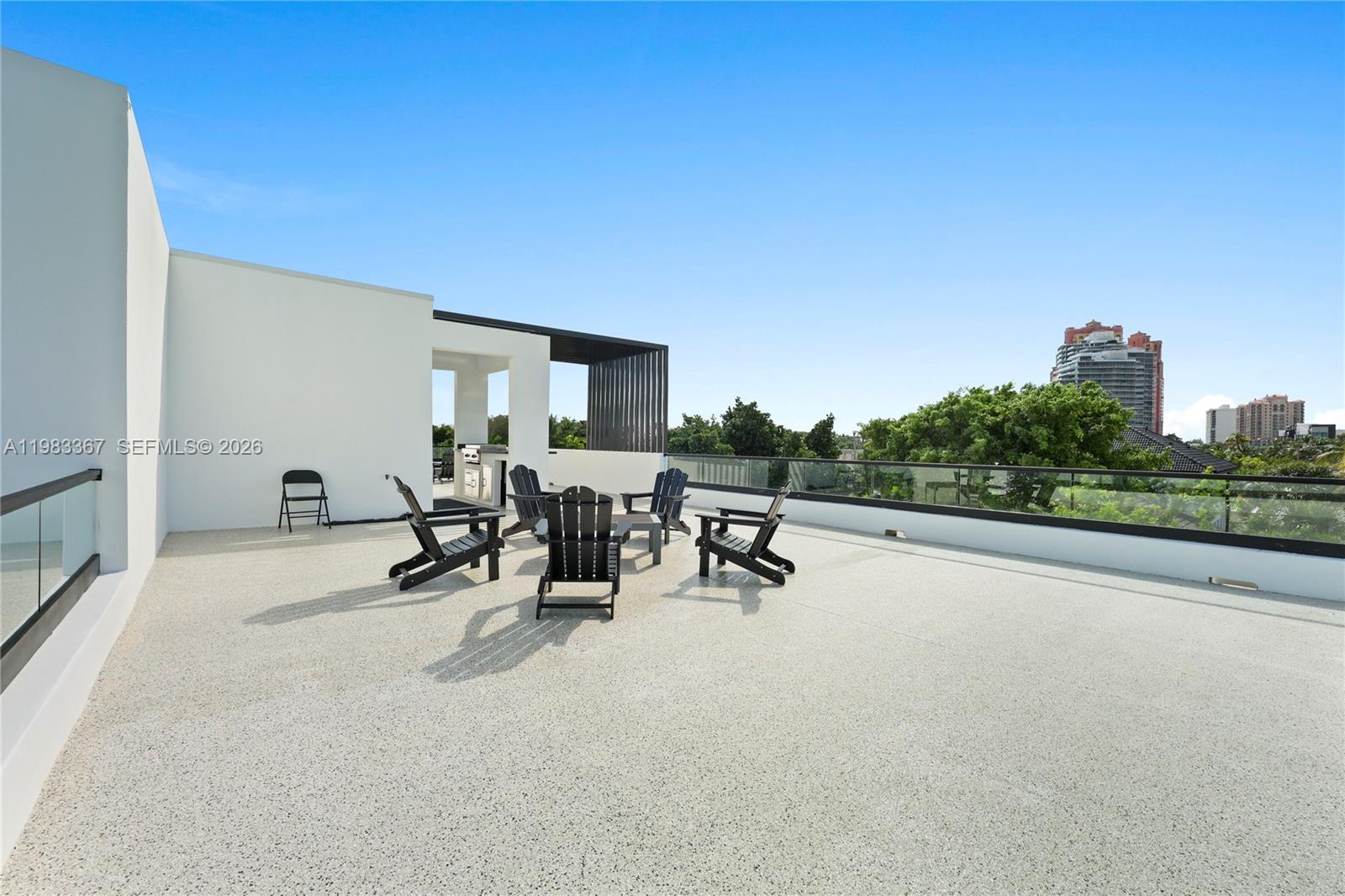 LAUDERDALE BEACH - Residential