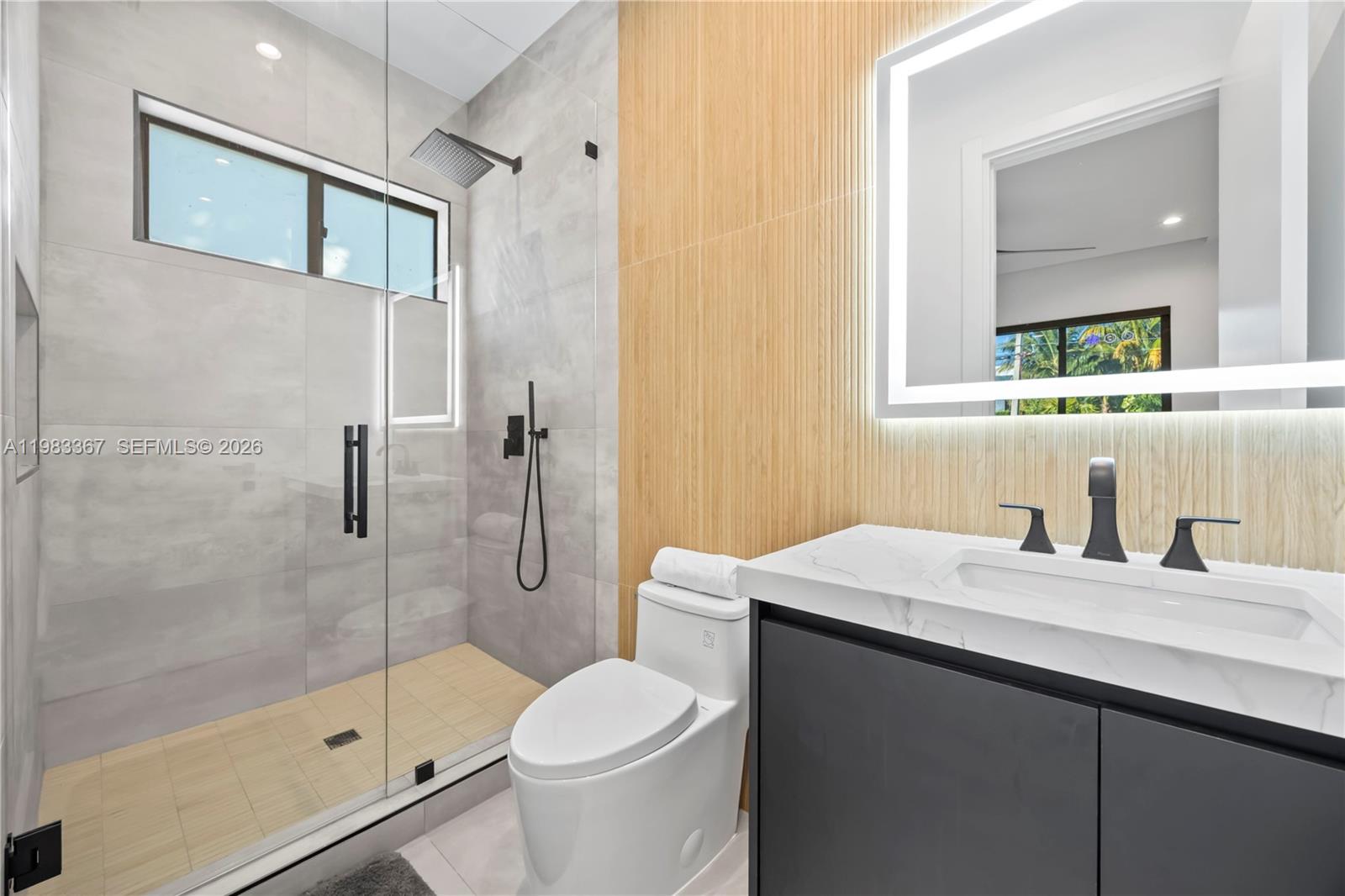 LAUDERDALE BEACH - Residential