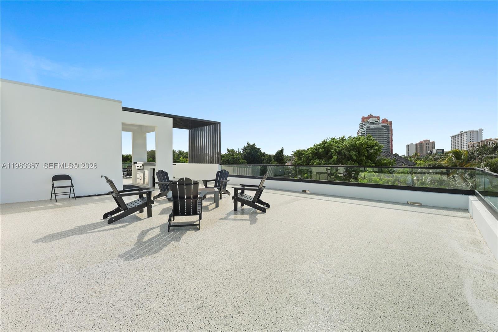 LAUDERDALE BEACH - Residential