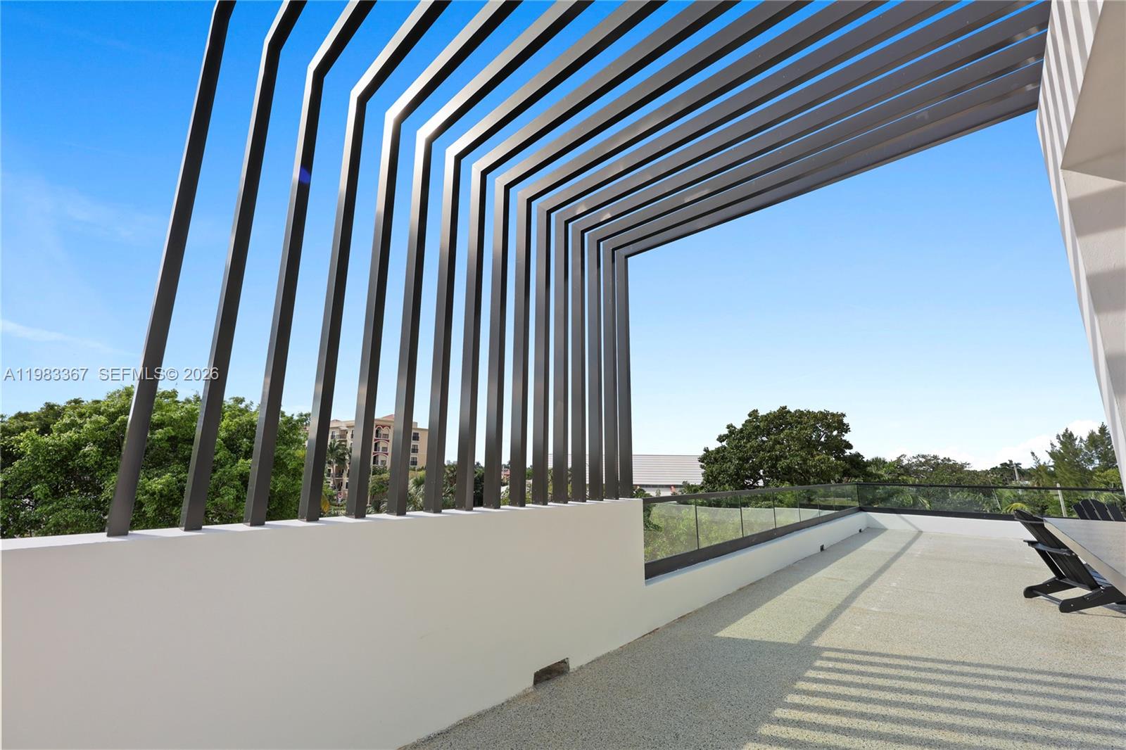 LAUDERDALE BEACH - Residential