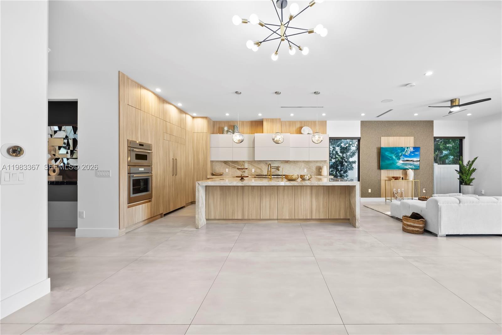 LAUDERDALE BEACH - Residential