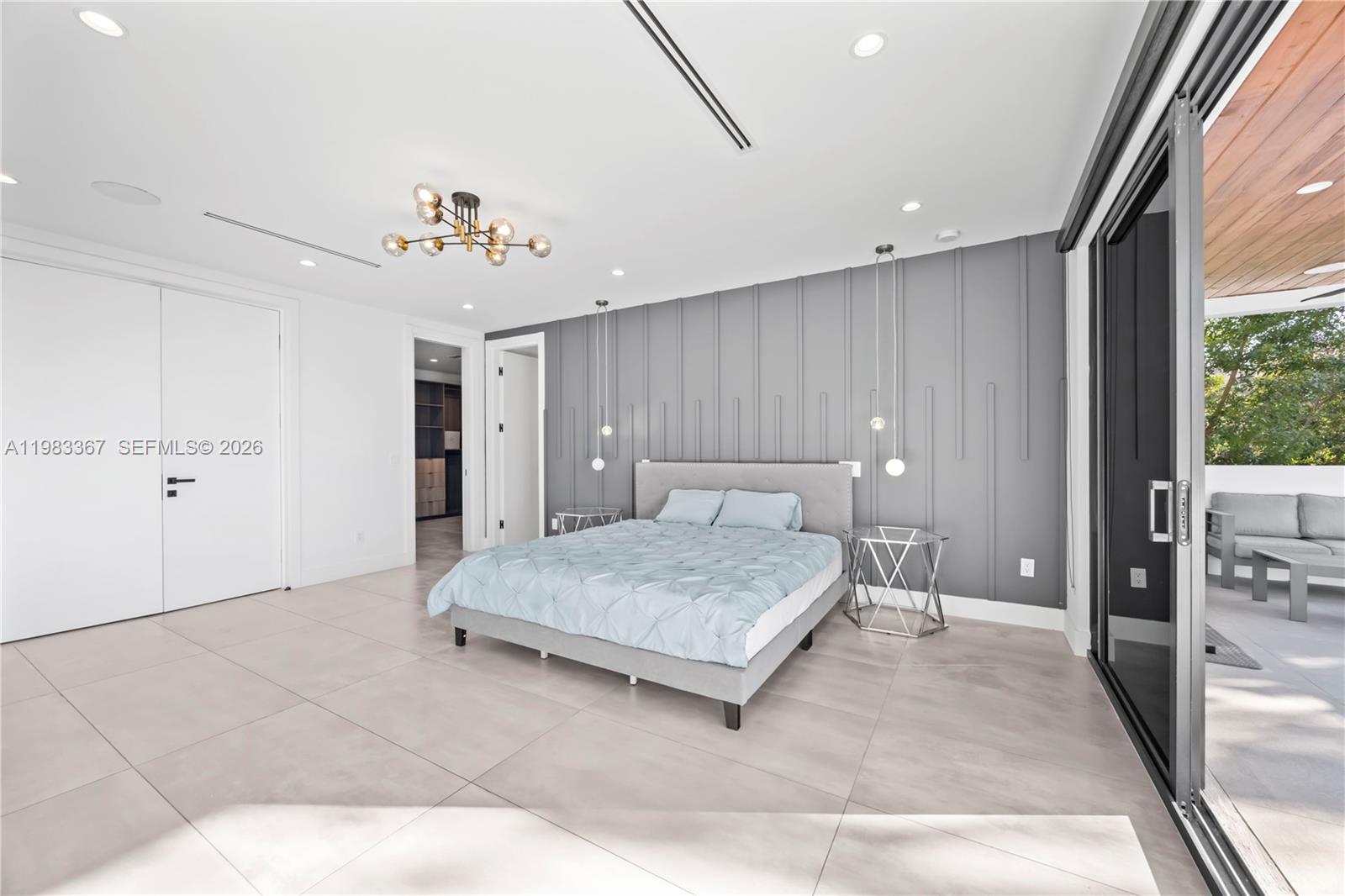 LAUDERDALE BEACH - Residential