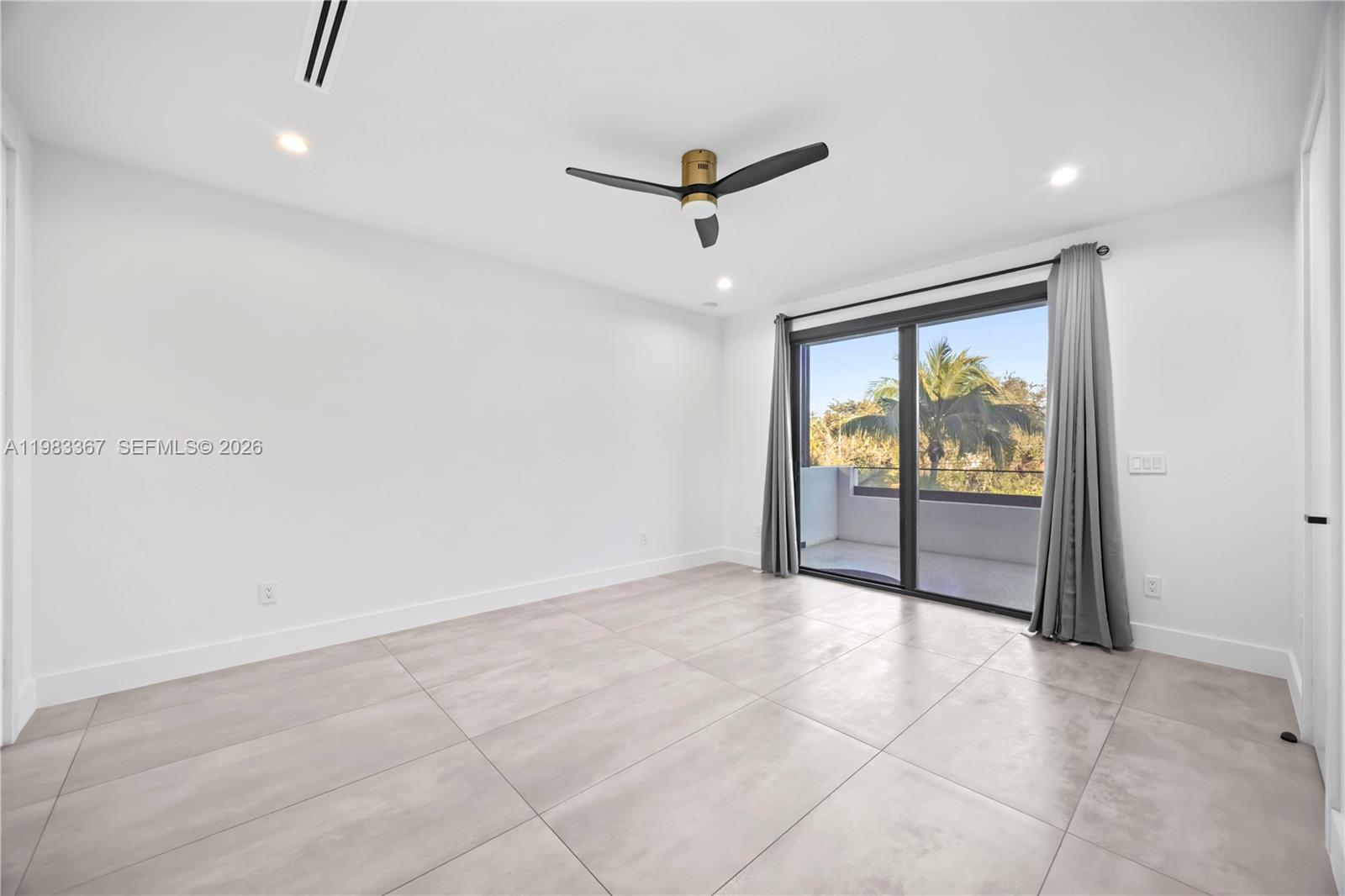 LAUDERDALE BEACH - Residential