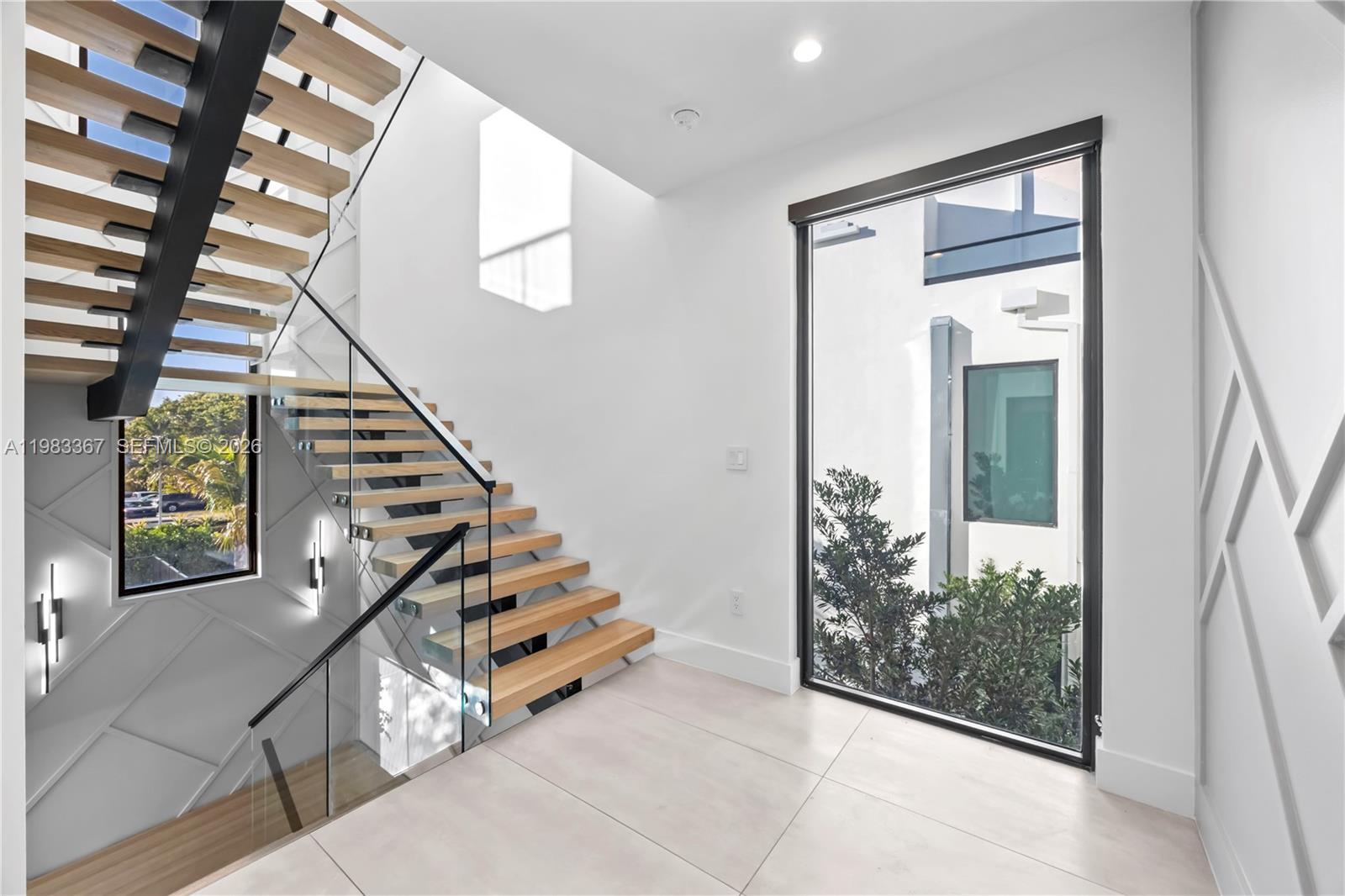 LAUDERDALE BEACH - Residential