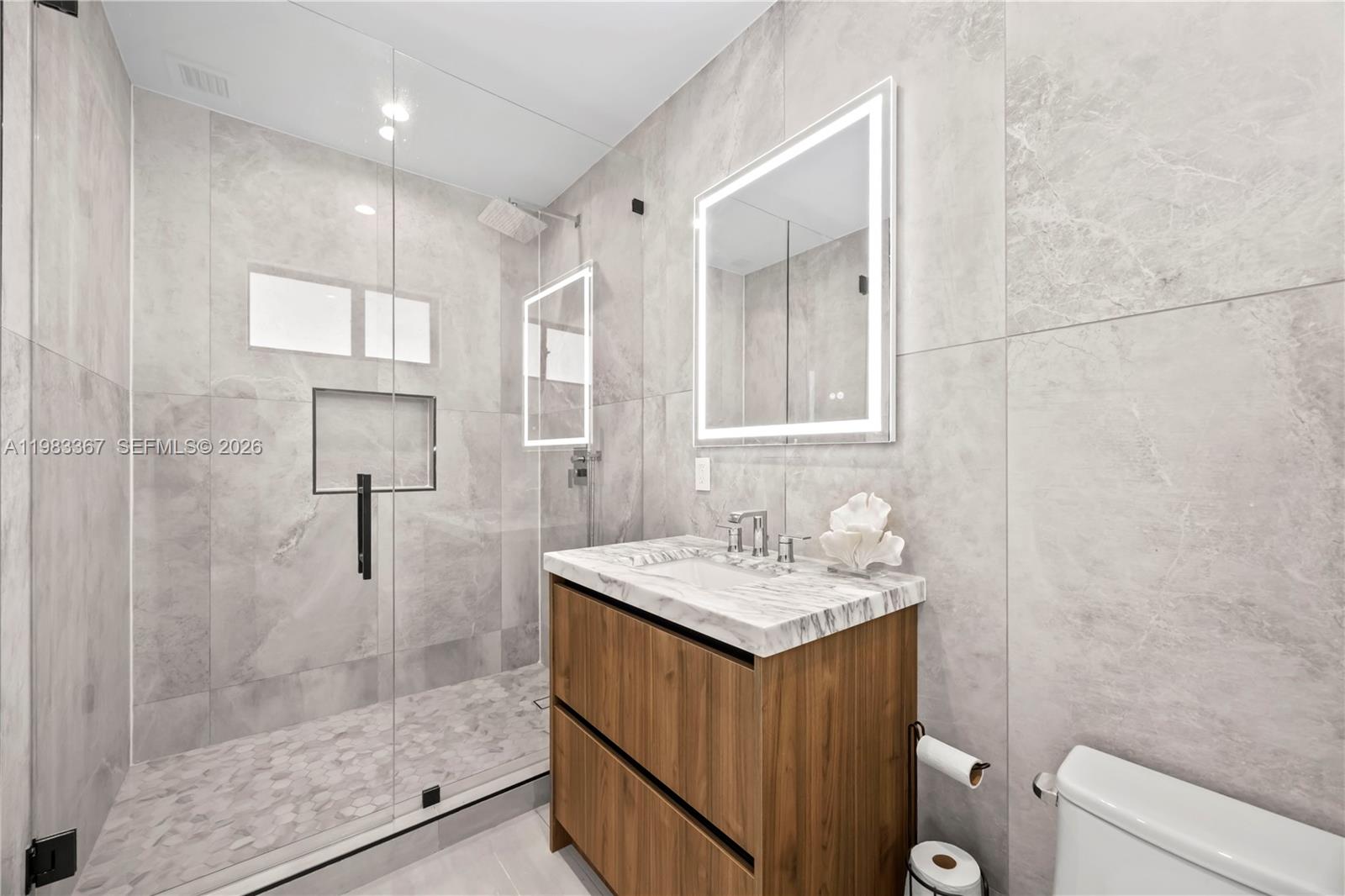 LAUDERDALE BEACH - Residential