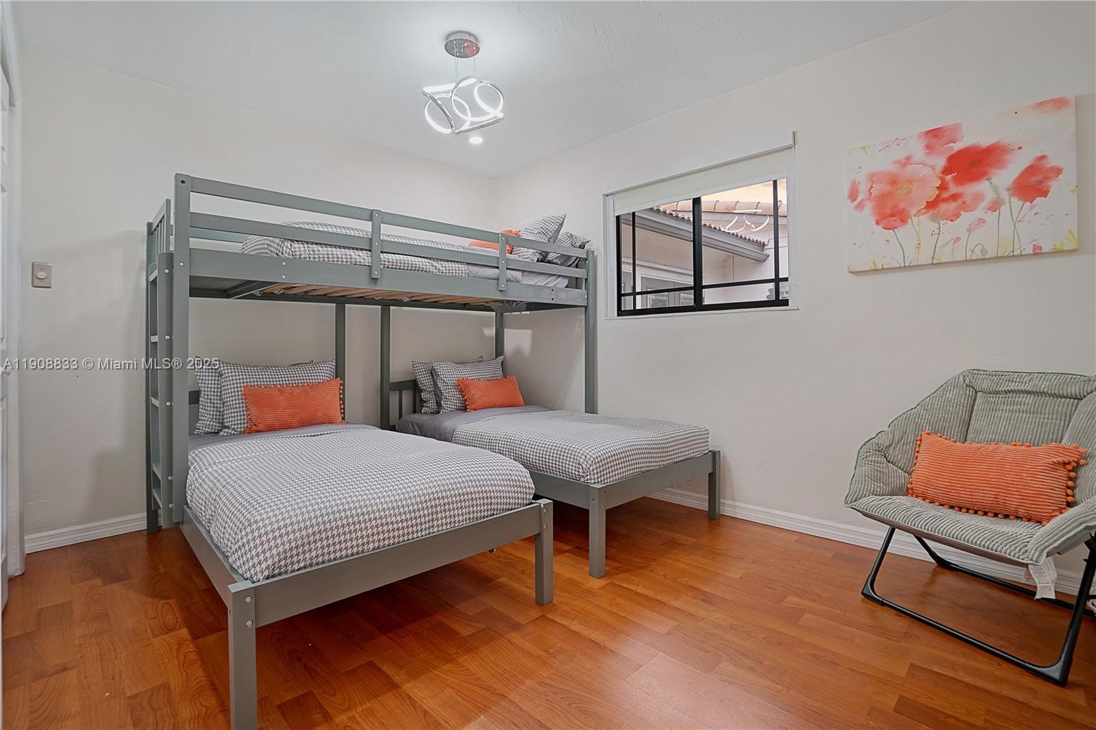 PICKWICK LAKE ESTATES SEC - Residential