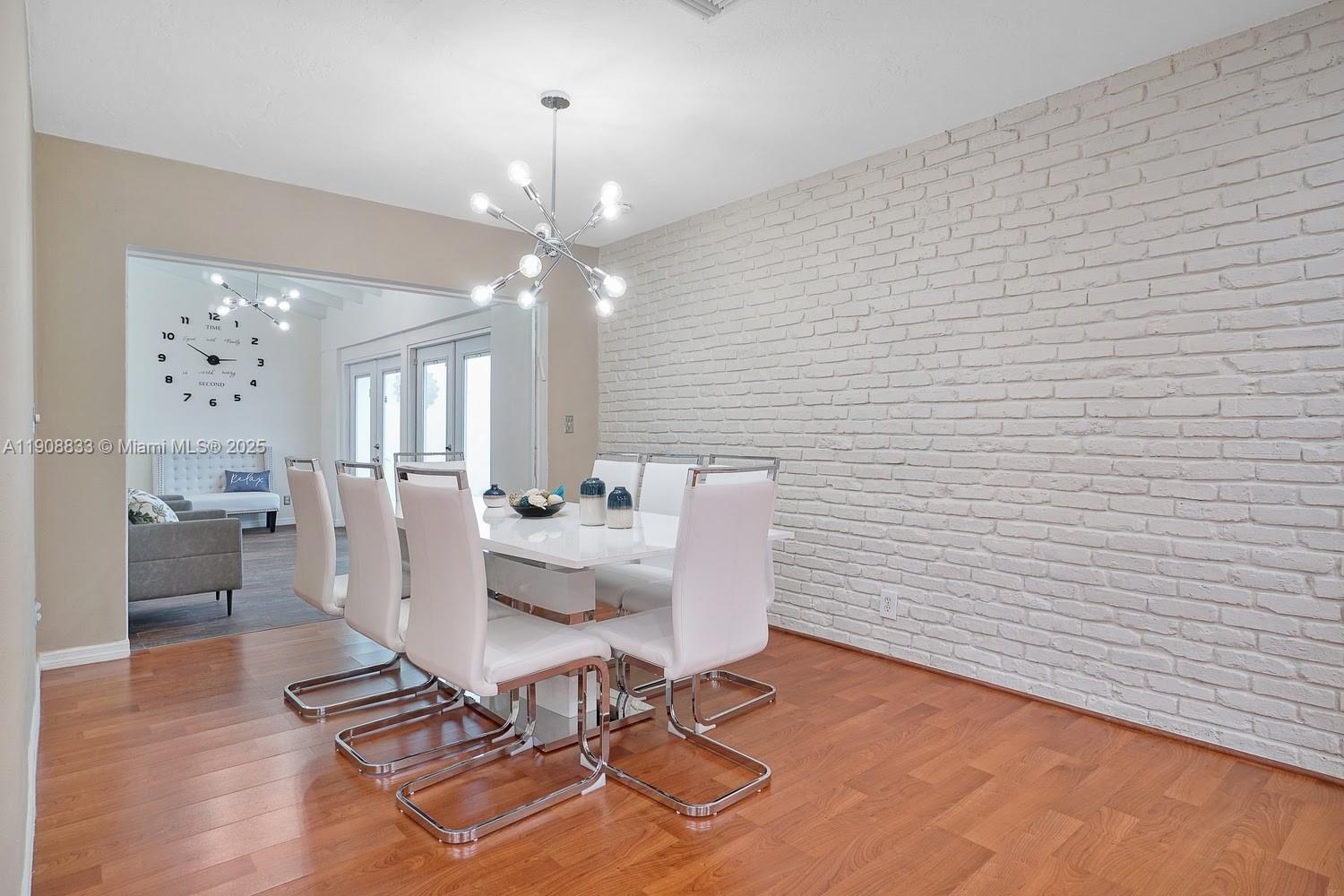 PICKWICK LAKE ESTATES SEC - Residential